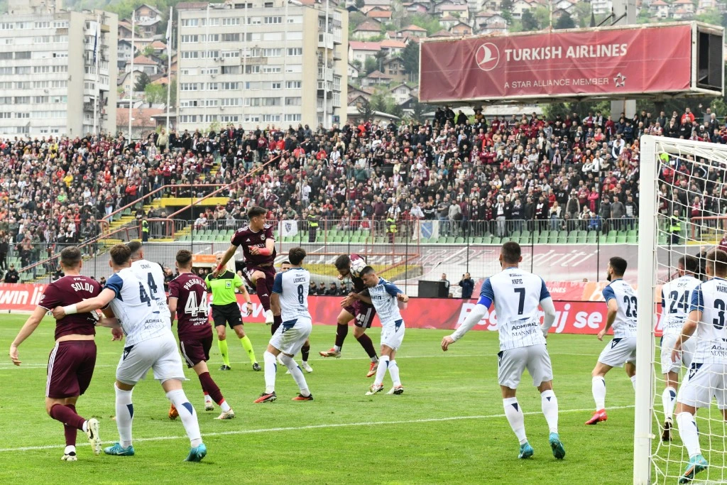 Seniori su upisali bolan poraz na najvećem bh. stadionu