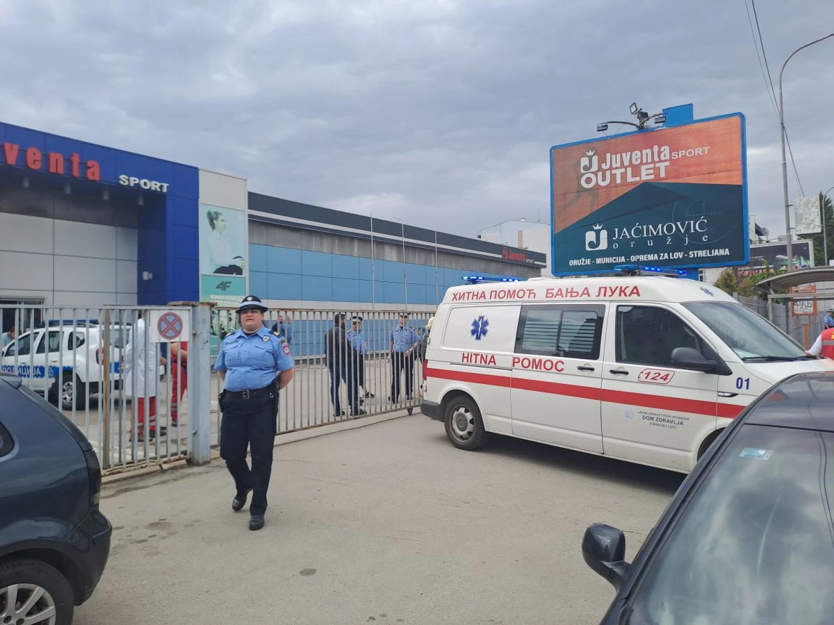Policija je na mjestu događaja
