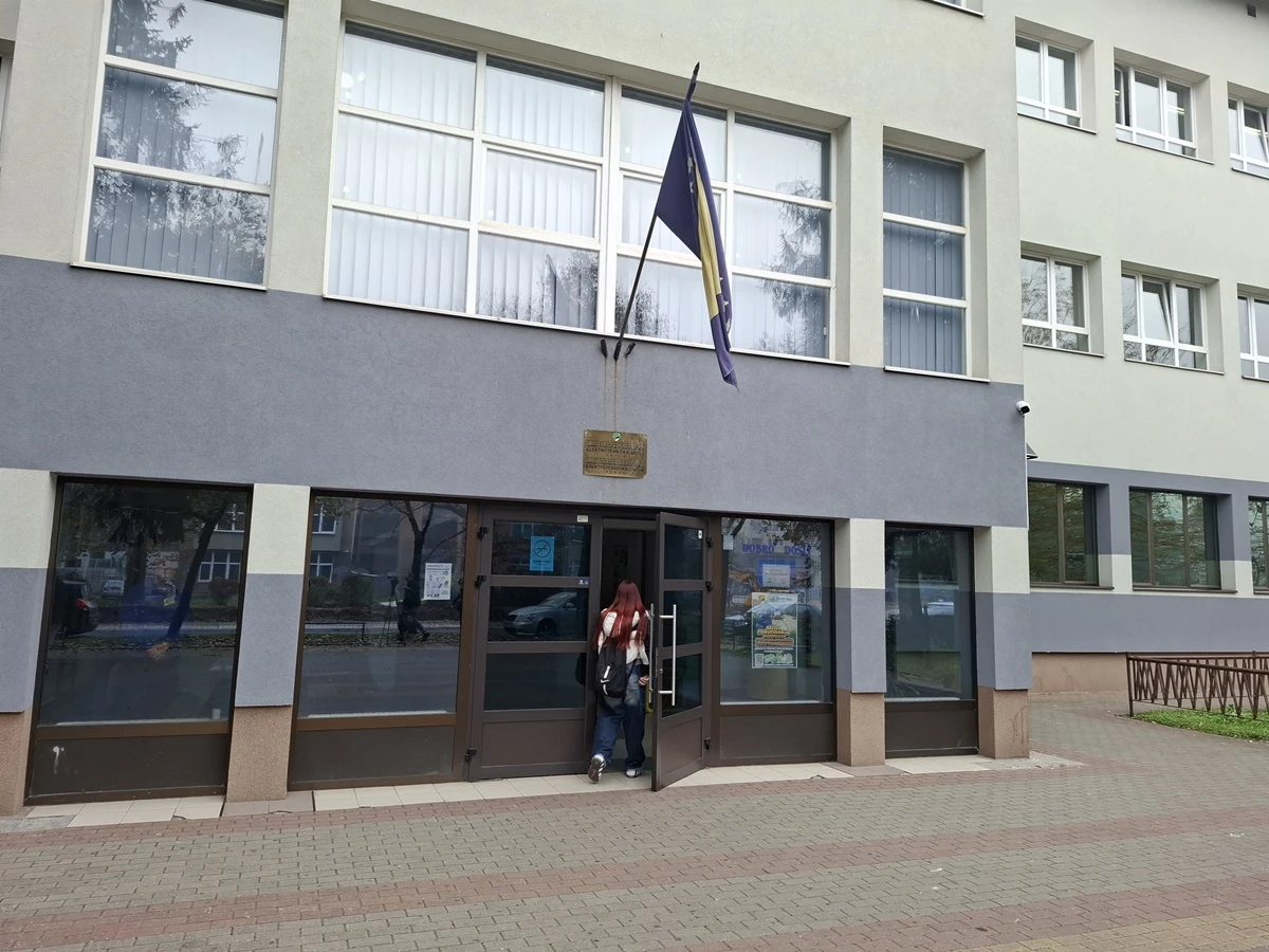 Elektrotehnička škola u Tuzli