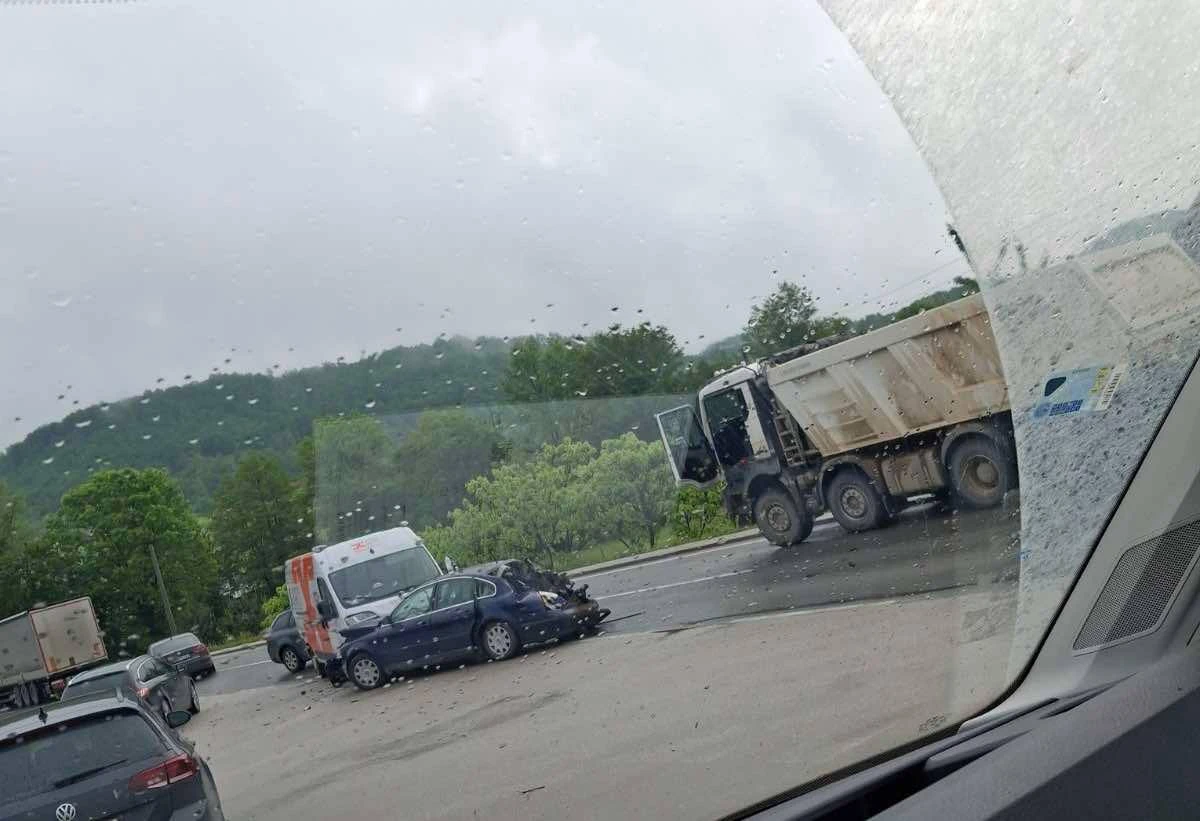 Sa mjesta nesreće