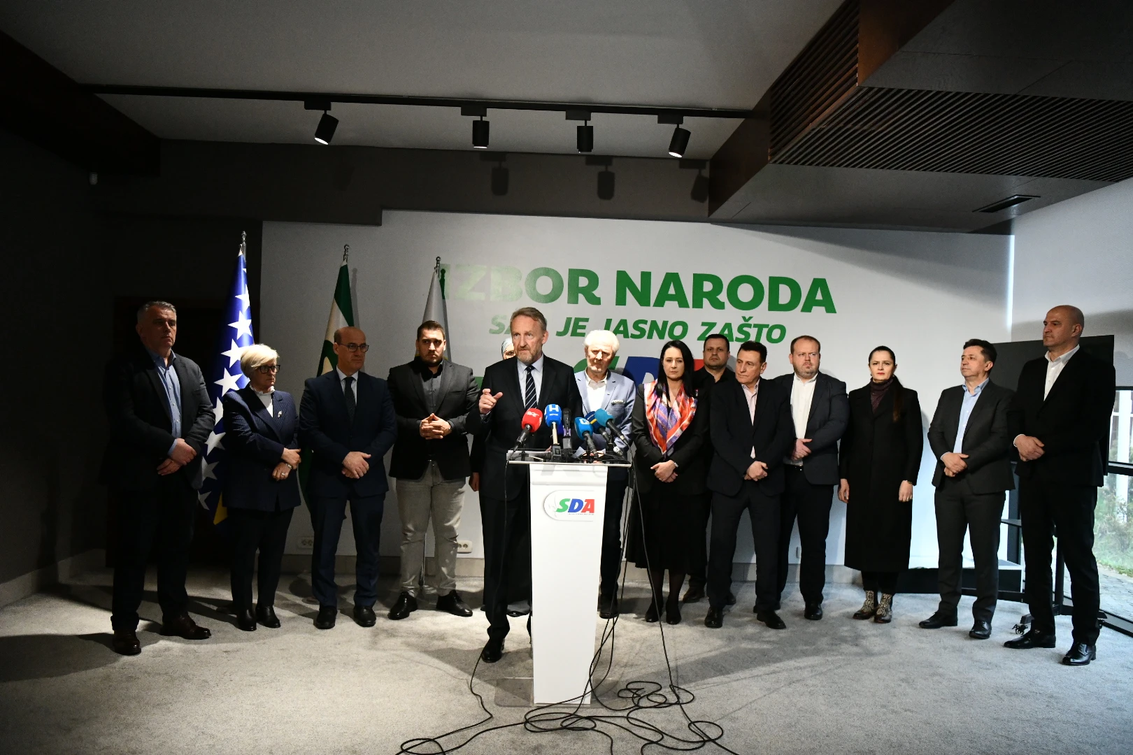 SDA će podržati svaku odluku u interesu države