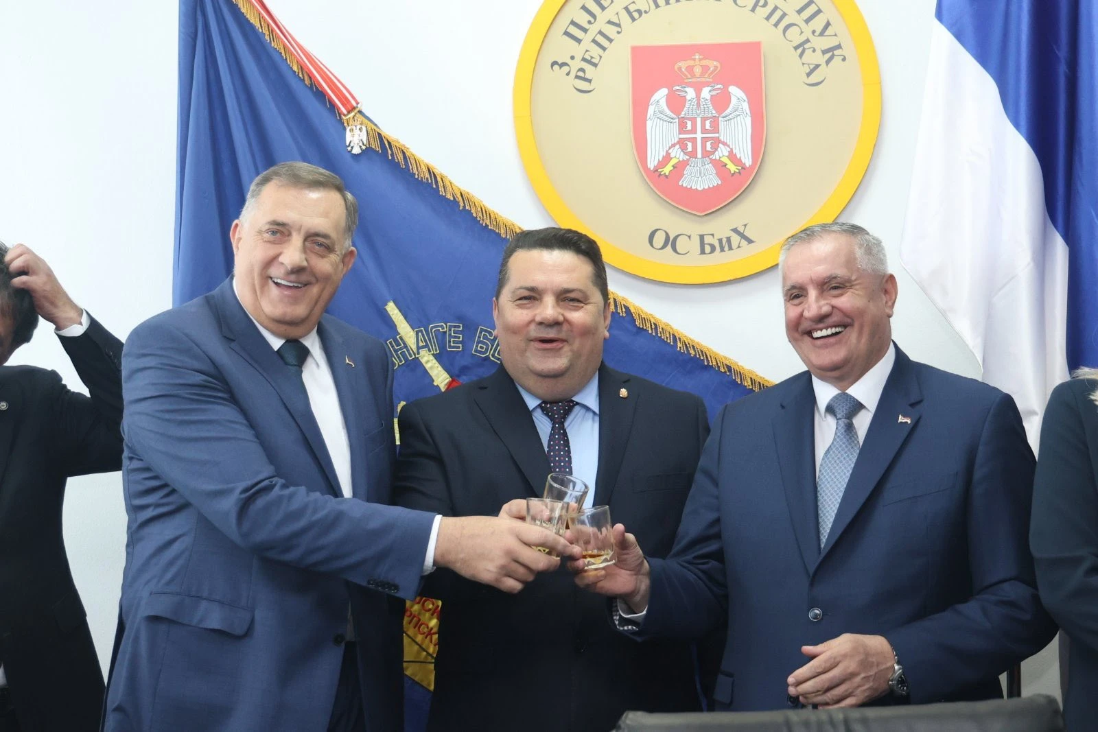 Dodik, Stevandić i Višković u kasarni Kozara