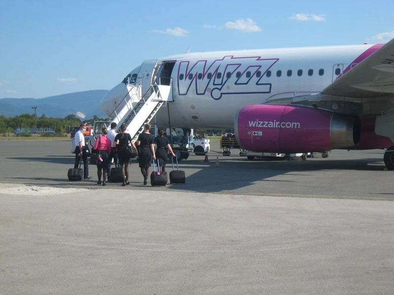 Avion Wizz Aira u Tuzli