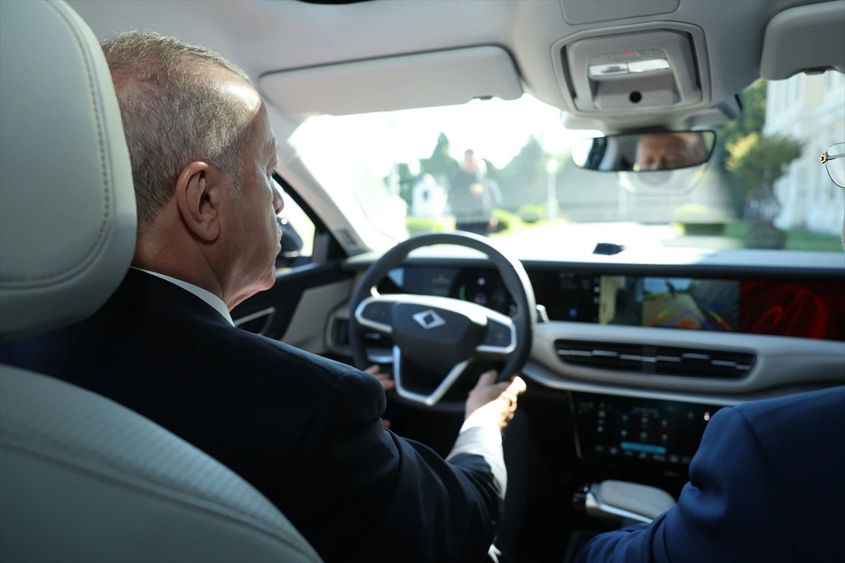 Erdogan u automobili TOGG