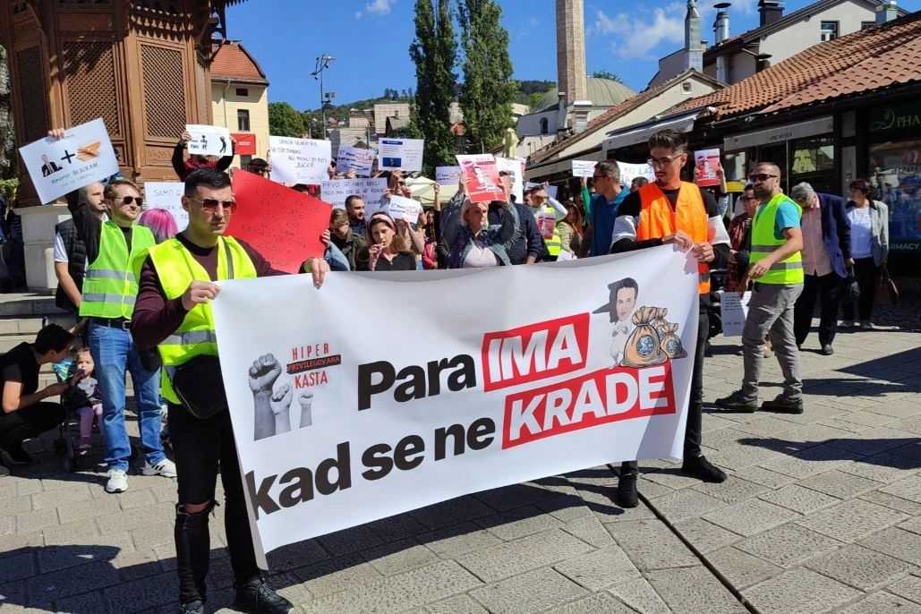 Mladi su protestovali nekoliko puta tražeći da im se isplati novac