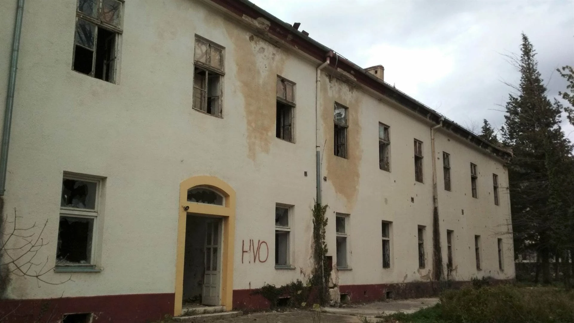 Objekat nekadašnjeg lječilišta, a kasnije logora u Stocu