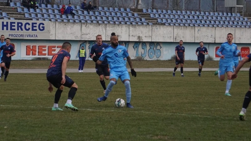 Nsue u dresu FK Tuzla City