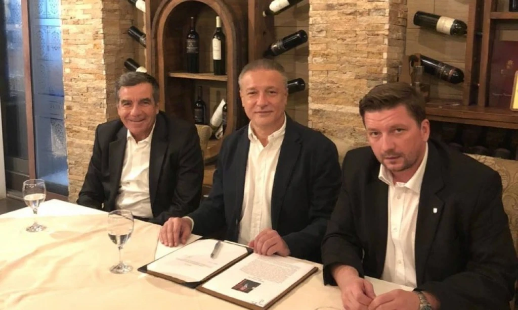 Crvenkovski potpisao izjavu o prihvatanju kandidature