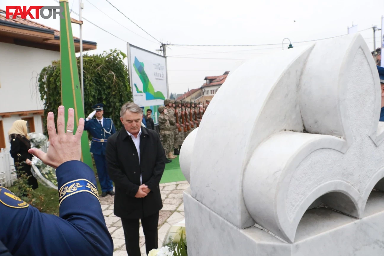 Komšić na Šehidskom spomen mezarju