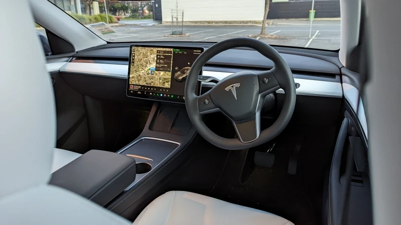Autobobil Tesla