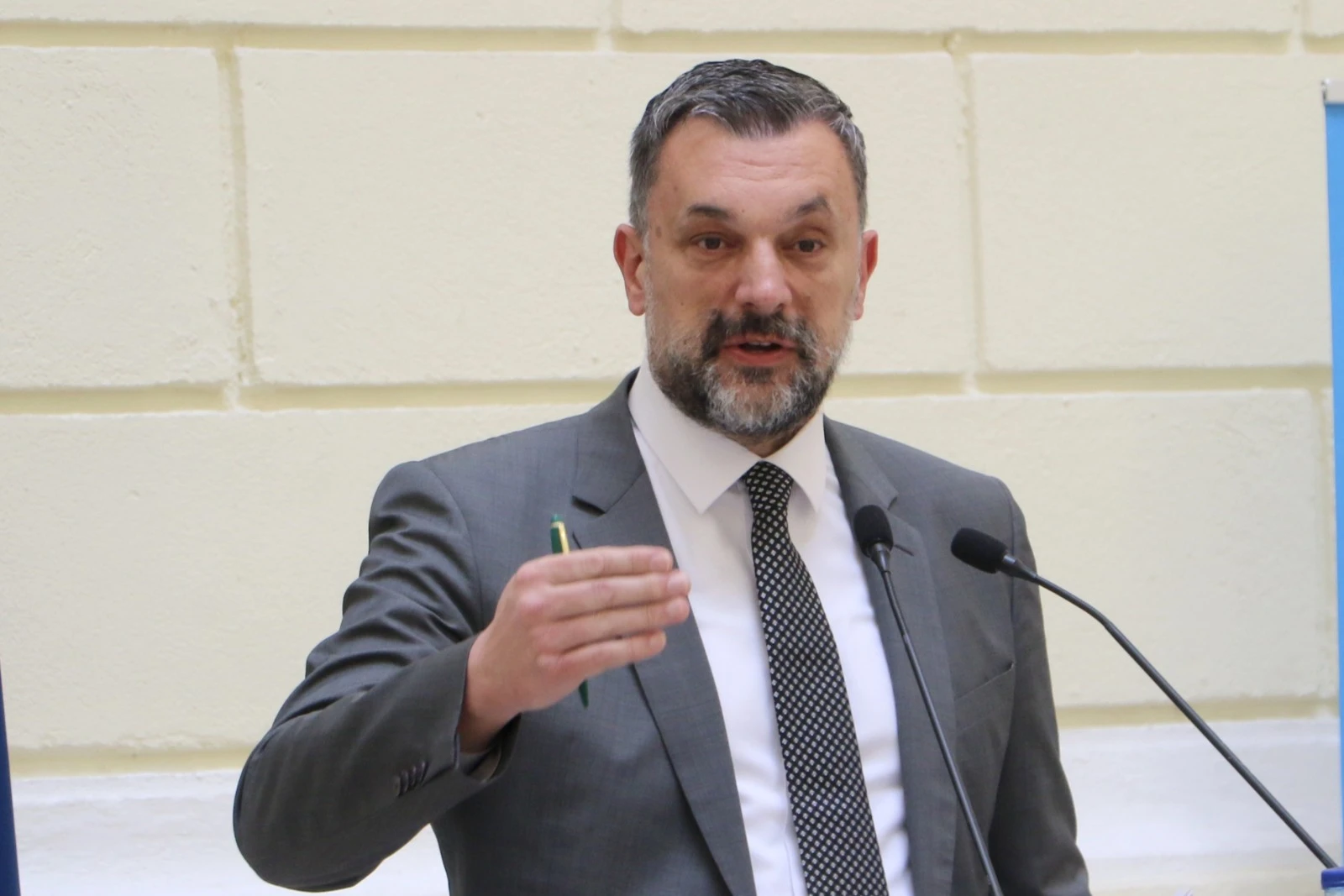 Elmedin Konaković