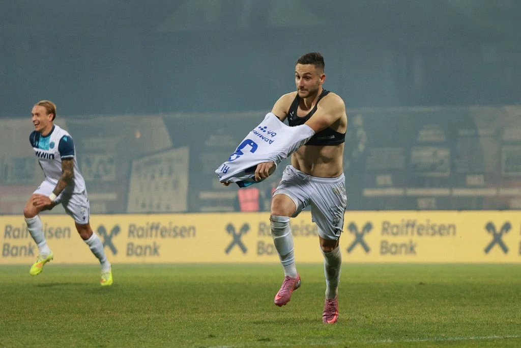 Slavlje Alića nakon pogotka