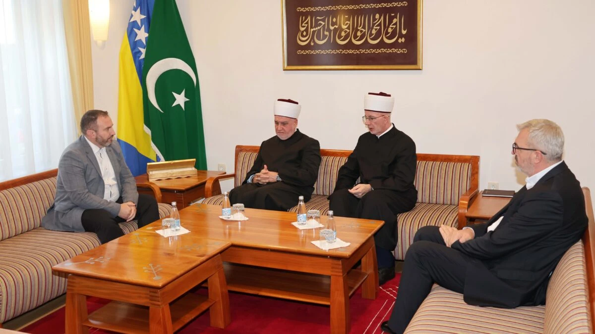 Reis Kavazović i muftija Fazlović sa ef. Huskanovićem