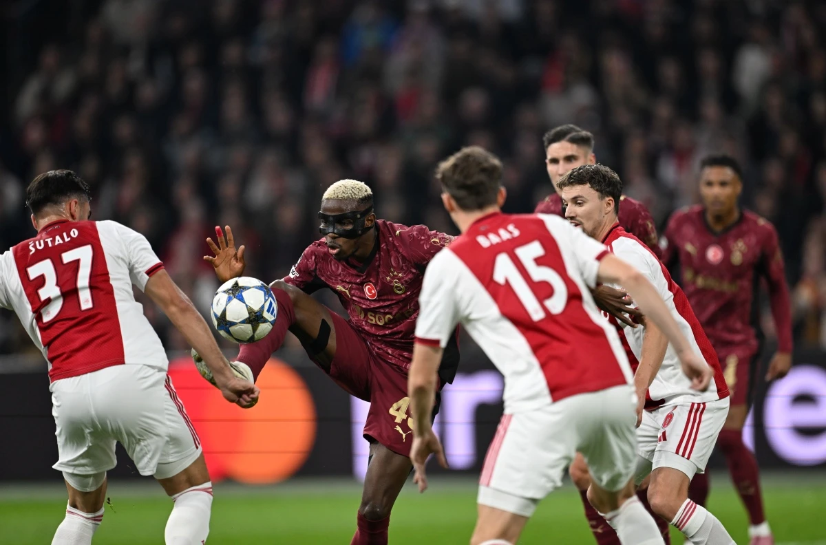 Junak večeri bio je Victor Osimhen koji je zabio hat-trick