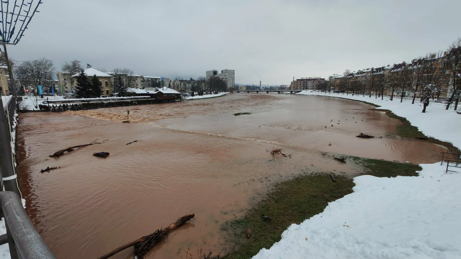 Vodostaj porastao, a snijeg se i dalje topi