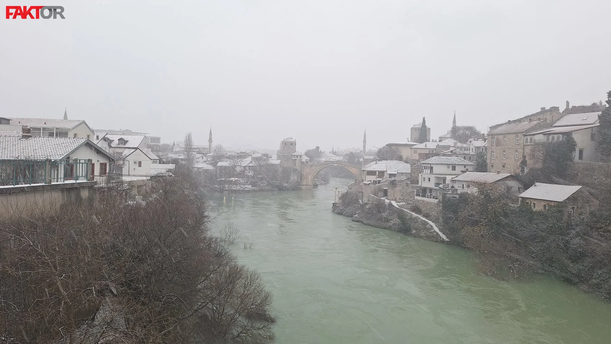 Mostar osvanuo pod bijelim pokrivačem
