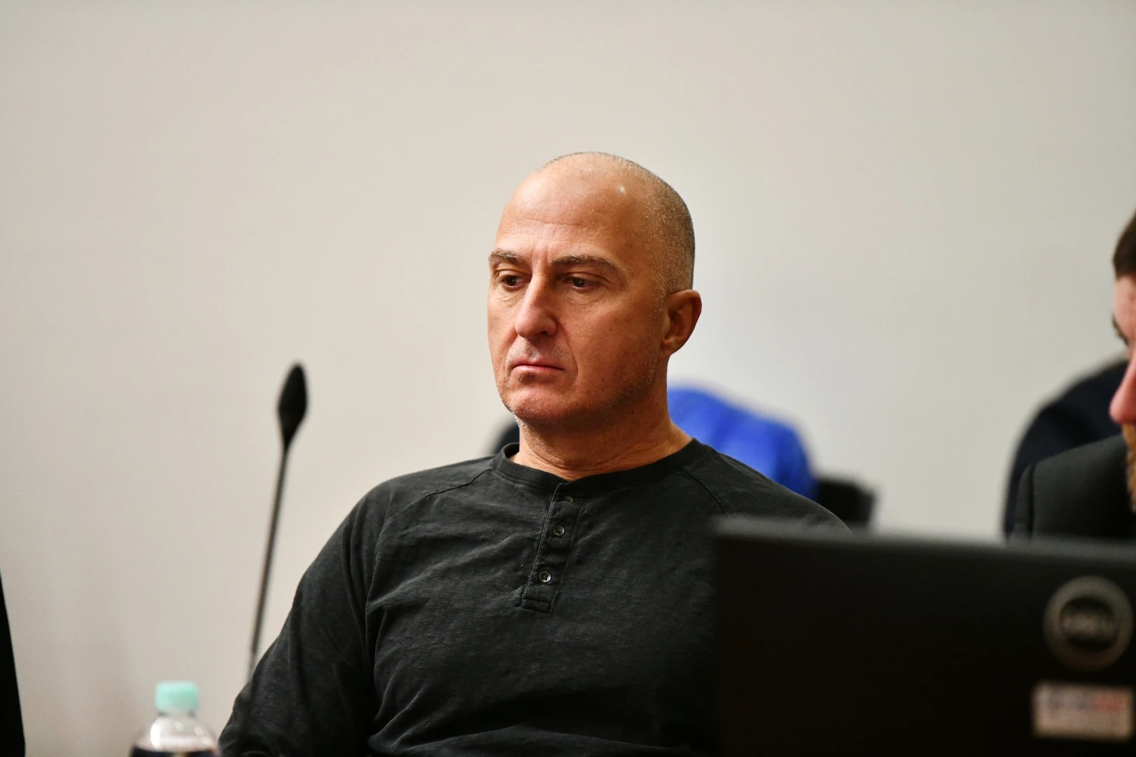 Završeno ročište Ajanoviću: Tužilaštvo misli da će pobjeći, odbrani sporne 'Dvije marke'