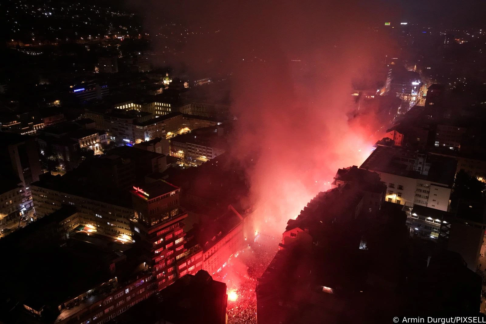 Snimak veličanstvenog dočeka Zmajeva u Sarajevu iz zraka