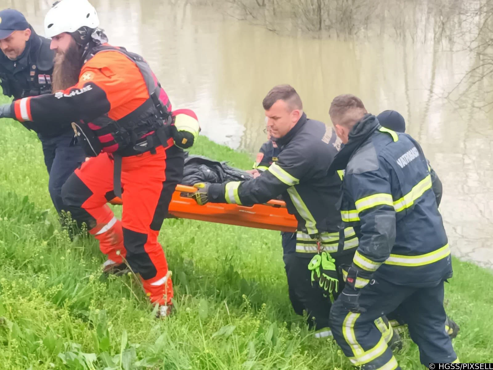 Iz Save je spašeno 30 osoba, zasad nema informacija o žrtvama