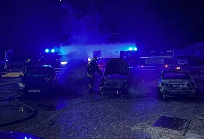 U Mostaru su uhićene dvije osobe koje su zapalile više vozila