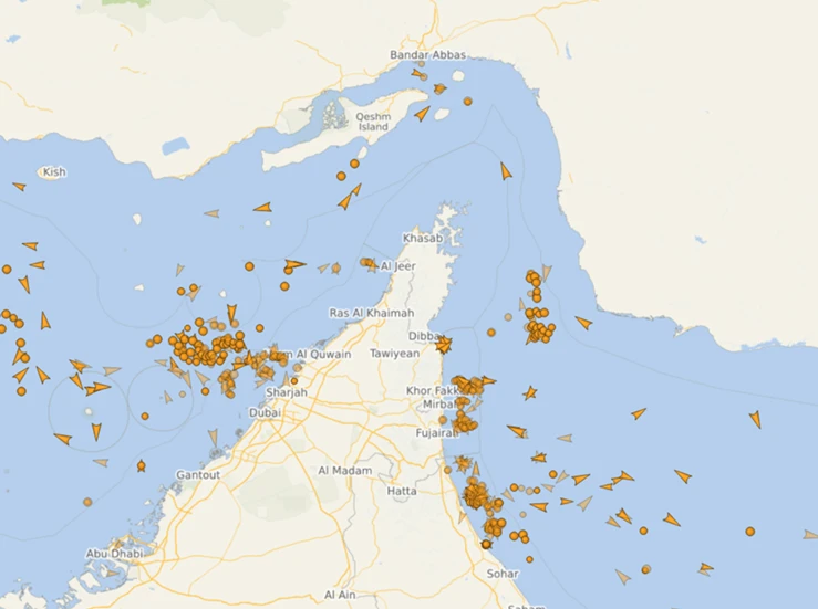 Tankeri stoje s obje strane Hormuškog tjesnaca