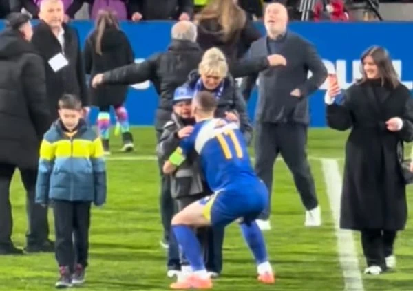 Plakao od sreće: Sin Edina Džeke emotivno proslavio plasman Zmajeva na Svjetsko prvenstvo