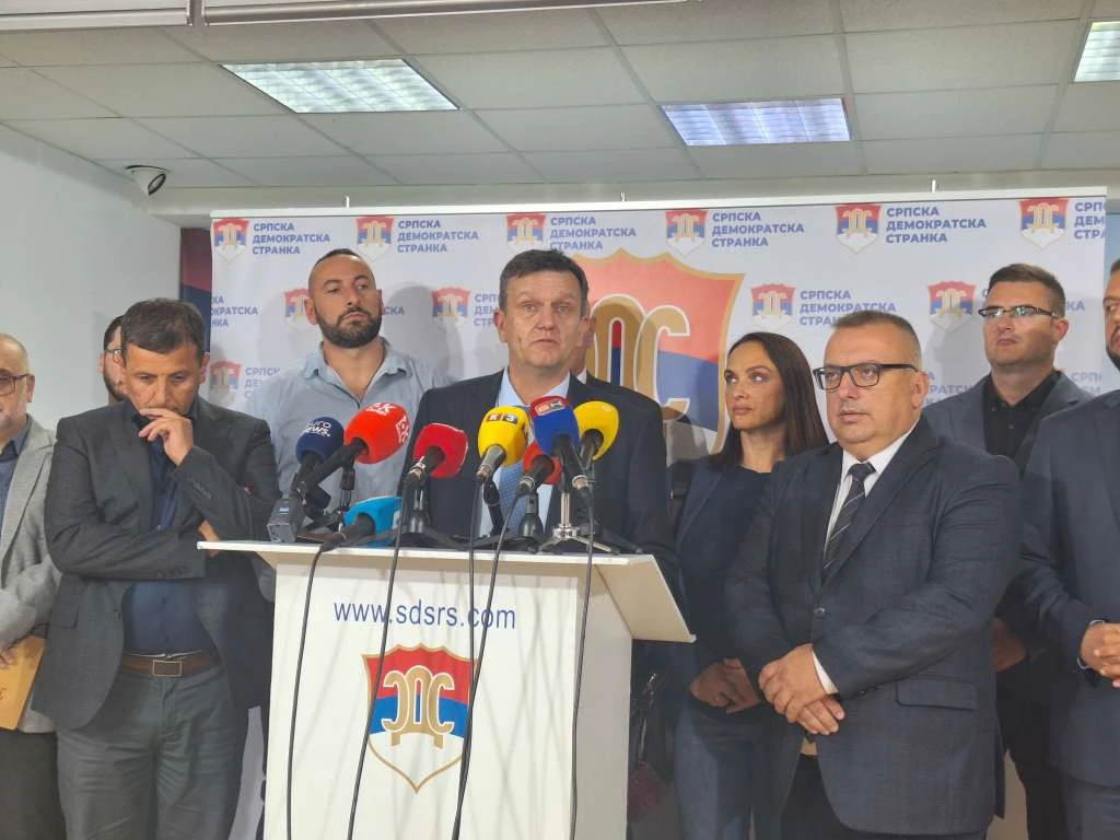 Branko Blanuša za govornicom