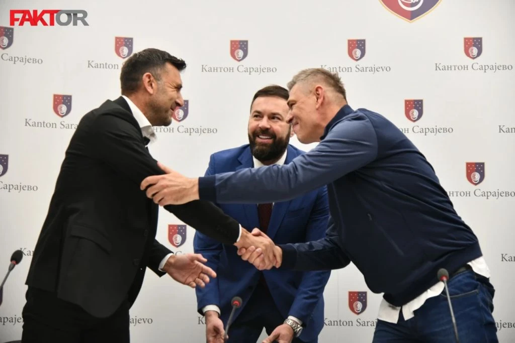 Sa posljednje zajedničke press konferencije: Pozdrav Cvitanovića i Miloševića