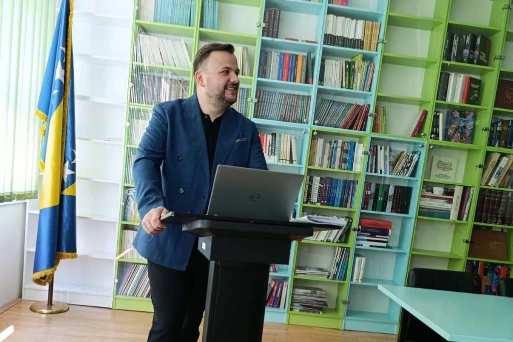 Prof. dr. Jasmin Đonlić