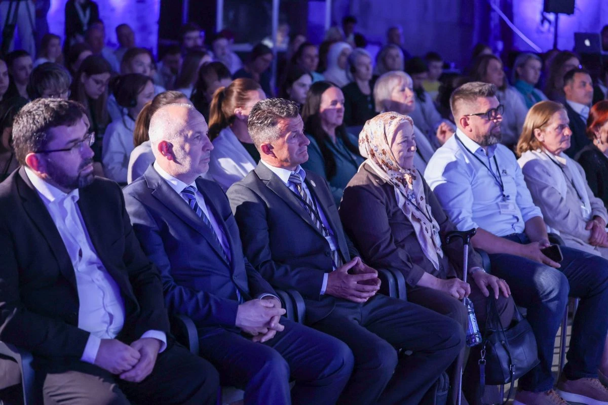 Konferencija u Potočarima