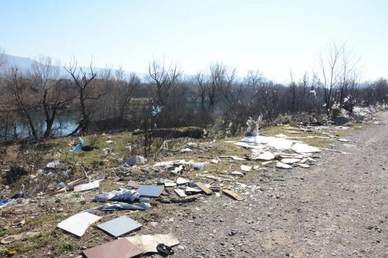 Mostar: Divlja deponija