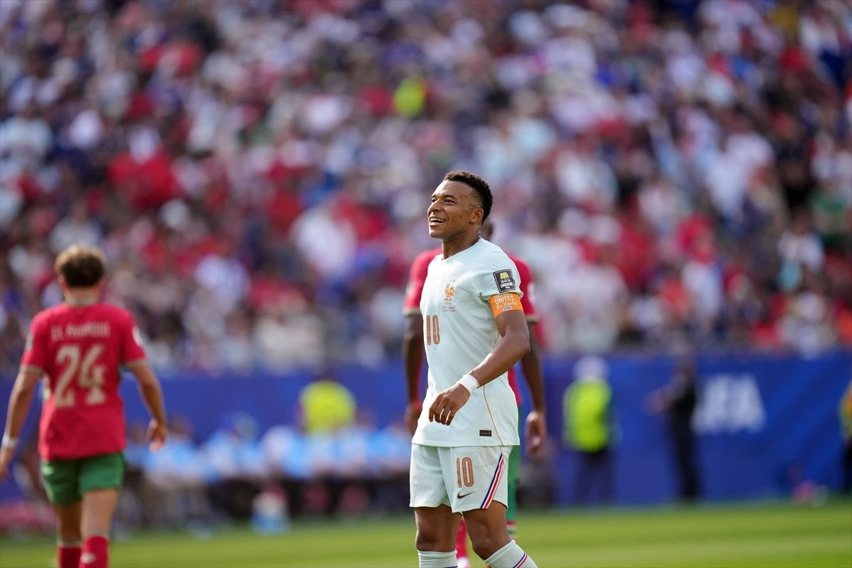 Mbappe protiv Maroka izašao zbog povrede