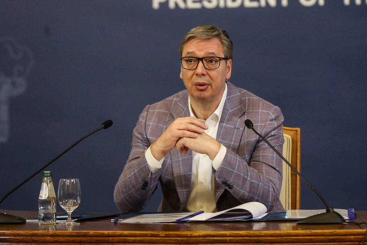 Vučić je obišao manastir Rmanj