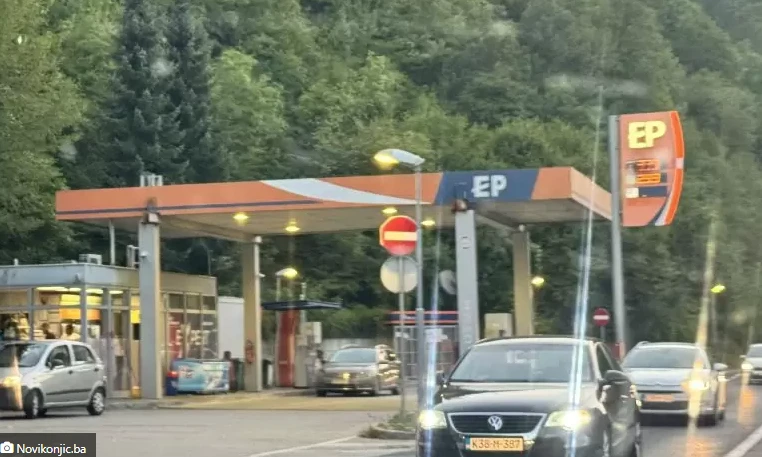 Opljačkana benzinska pumpa