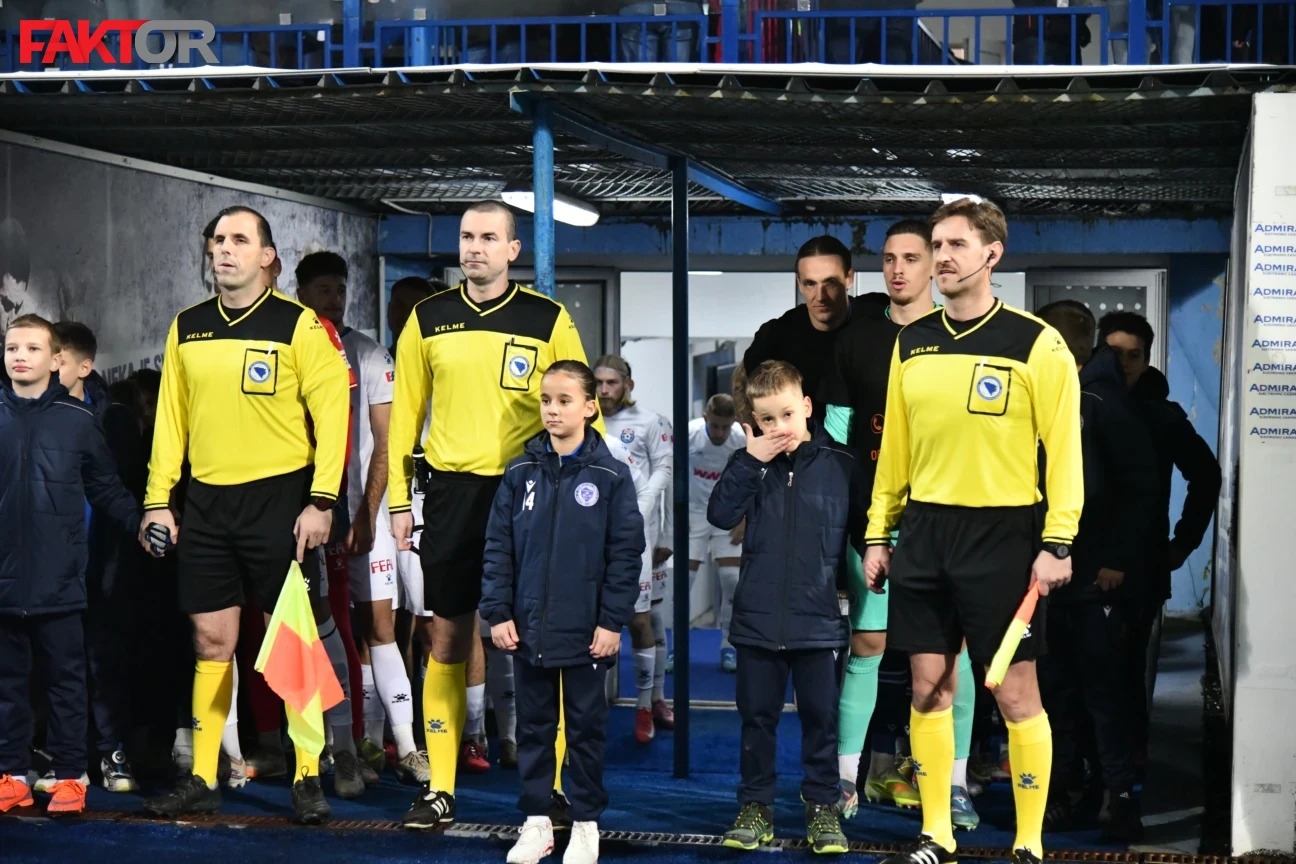 Ćehaja (desno) završio sudijsku karijeru