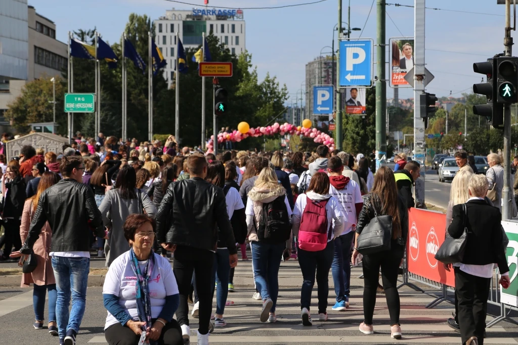 Održana ”Race for the cure” – Trka/šetnja za ozdravljenje posvećena podizanju svijesti o karcinomu dojke