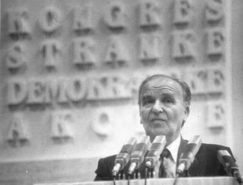 Alija Izetbegović