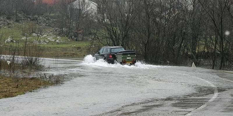 Poplave cesta 