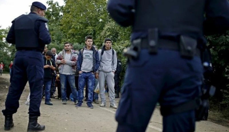 Migranti i policija 